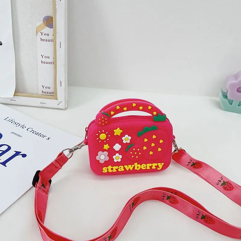 Factory Direct Sell Korean Hot Design Fruit Silicone Pouch Shoulder Bag for Girls